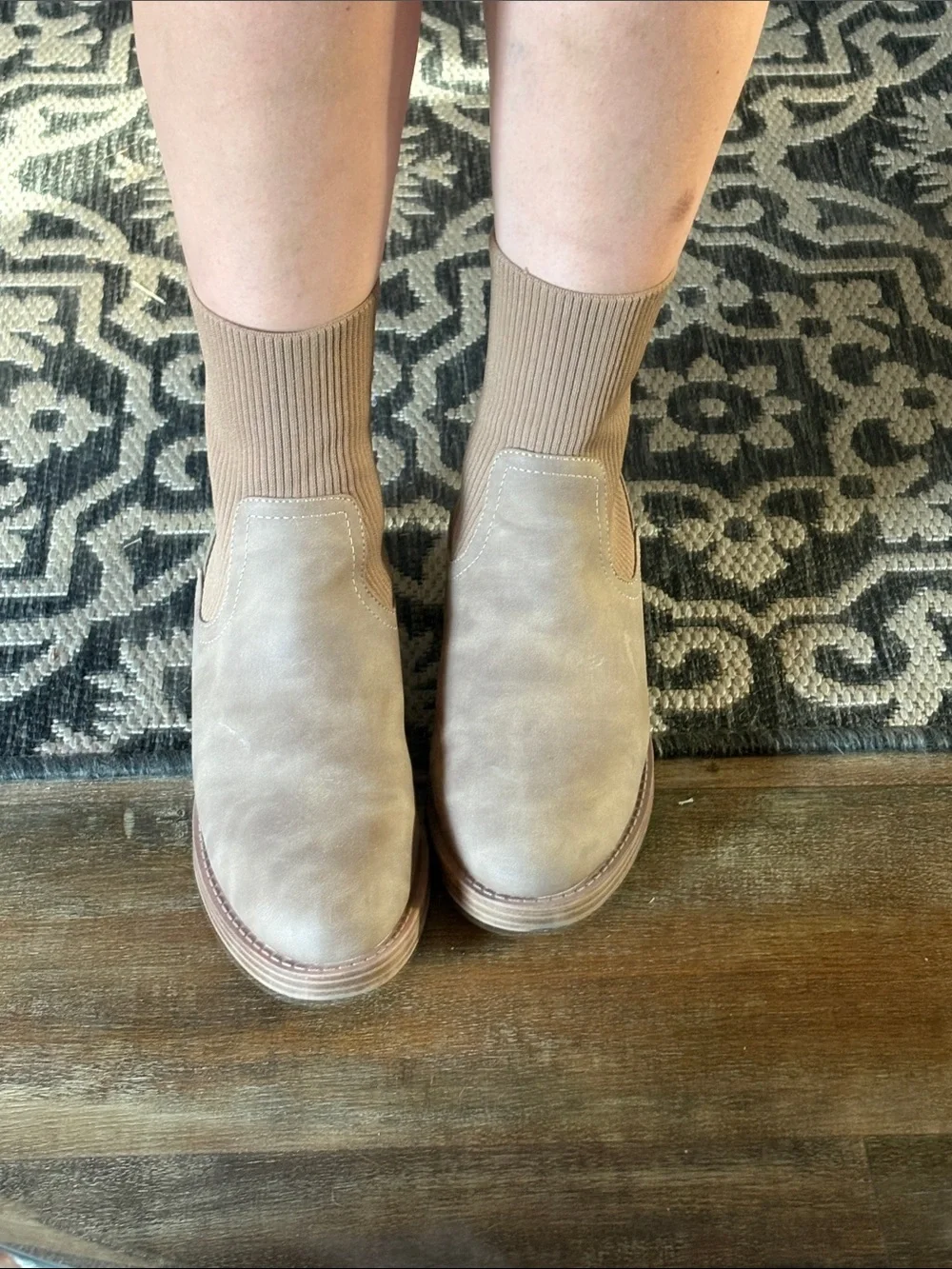 Women's 9.5 Stretch Chelsea Boot - Tan